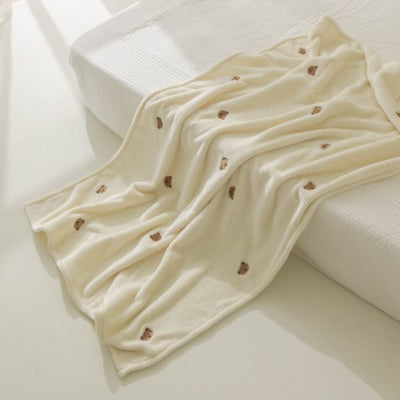 couverture bébé beige en velours avec oursons marrons