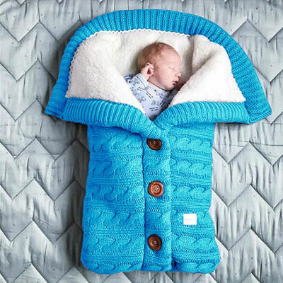 gigoteuse bébé en tricot couleur lac bleu - nid d'ange