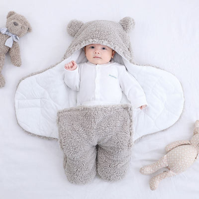 nid d'ange petit ourson gris -sac de couchage bébé - gigoteuse