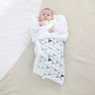 couverture bébé bleu clair