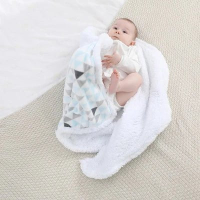 couverture bébé bleu clair