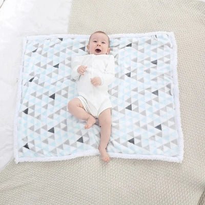 couverture bébé bleu clair