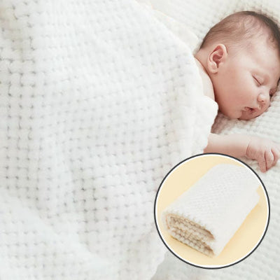 couverture bébé blanche