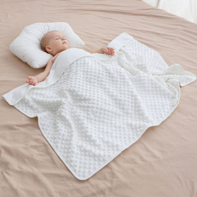 couverture blanche bebe