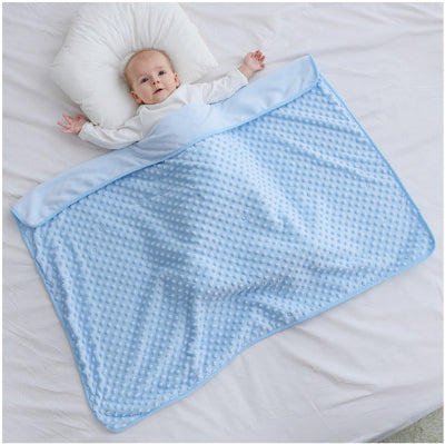 couverture bébé bleue