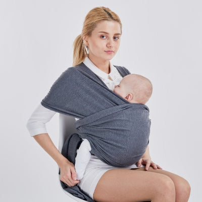 écharpe de portage gris foncé - maman avec bébé